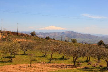  Etna Yanardağı ve Sicilya alan