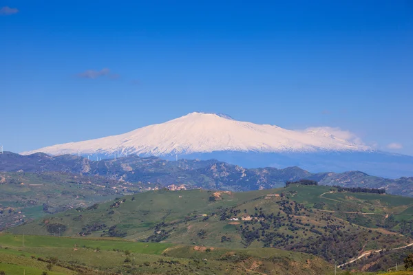 Etna vulkán és Sicily mező — Stock Fotó