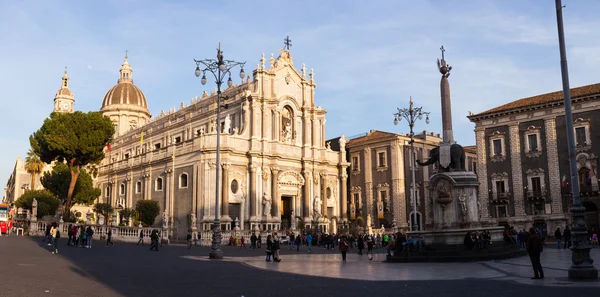View of Catania cathedral in Sicily — Stock Photo, Image