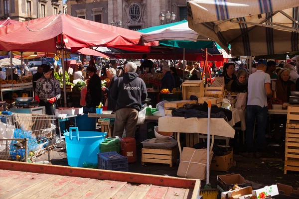 Open lucht fruitmarkt, Catania — Stockfoto