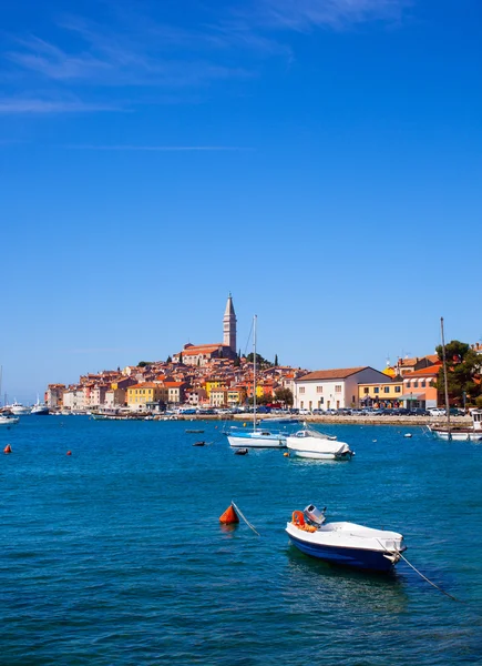 Rovinj kis város Horvátországban, Isztriában — Stock Fotó