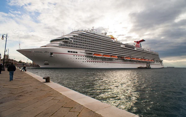 Yeni carnival cruise gemi — Stok fotoğraf