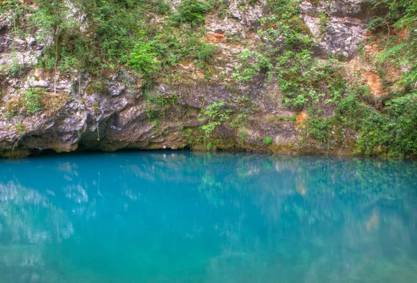 View of the Gorgazzo source — Stock Photo, Image