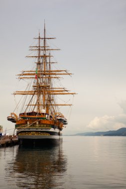 Amerigo Vespucci İtalya Deniz Kuvvetleri uzun boylu bir gemisi