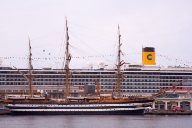 Amerigo Vespucci İtalya Deniz Kuvvetleri uzun boylu bir gemisi