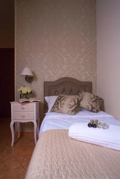 Single bedroom of the Ares Hotel — Stock Photo, Image