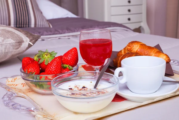 Bedroom of Ares hotel — Stock Photo, Image