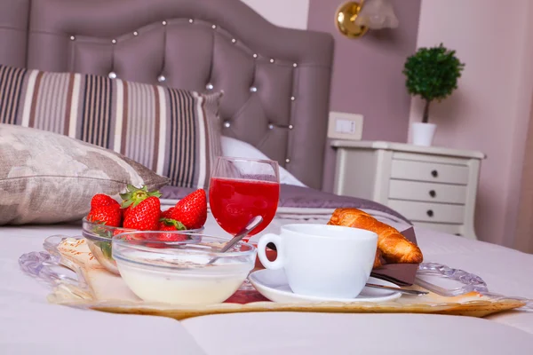 Bedroom of Ares hotel — Stock Photo, Image