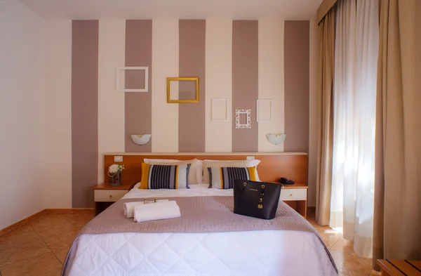 Dormitorio del hotel Ares — Foto de Stock