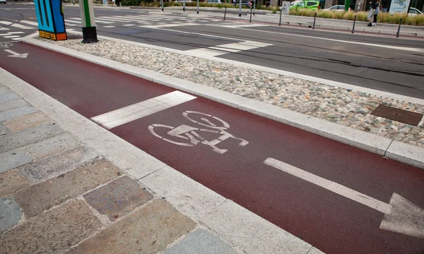 Cykeltur sökvägen i Milano — Stockfoto