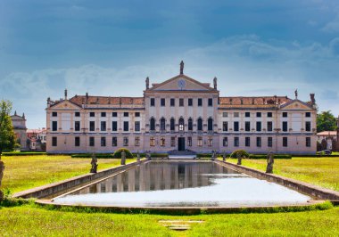 STRA, ITALY - 25 Ağustos 2014 'te Villa Pisani' nin görüntüsü