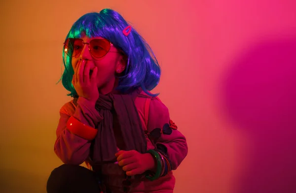 Glamour Little Girl Posing Photo Portrait While Wearing Colorful Wig — Stock Photo, Image