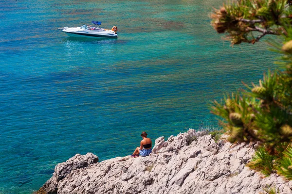 Stara Baska Croatia July Girl Reading Book Sitting Rock Next — Stock Photo, Image