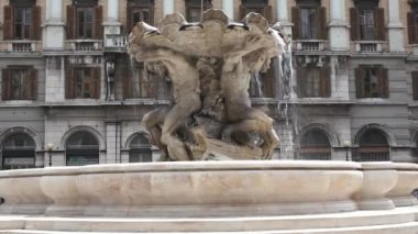 Triton Çeşmesi Vittorio Veneto Meydanı, Trieste