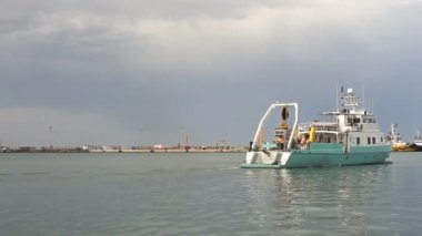 Trapani denizinde tekne