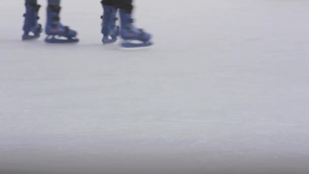 Patinadores de hielo — Vídeos de Stock