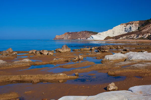 Vista Los Acantilados Blancos Piedra Caliza Con Playa Scala Dei — Foto de Stock