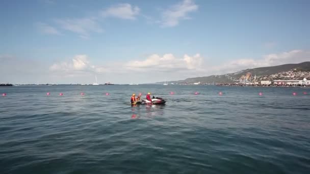 Trieste Italië Oktober 2017 Waterredder Patrouilleert Een Jetski Tijdens Barcolana — Stockvideo