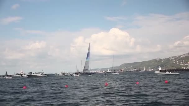 2017年10月6日 2017年10月6日 Maxi Jena在的里雅斯特海举行的第49届Barcolana Regatta帆船比赛中获得第二名 — 图库视频影像