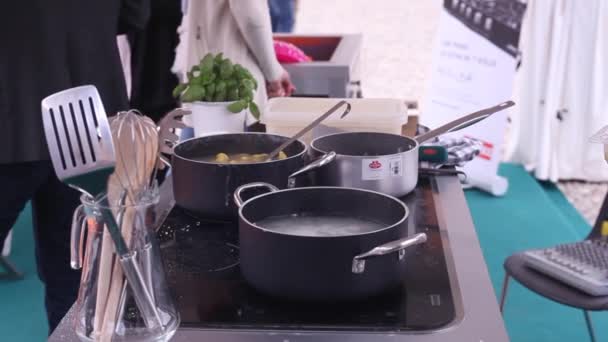 Chef Che Cucina Casonsei Pasta Ripiena Italiana Originaria Delle Città — Video Stock