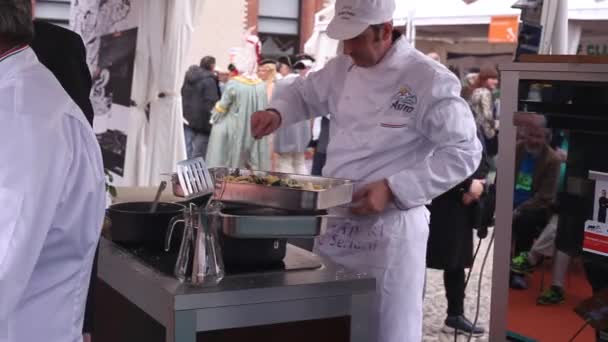 Milan Italie Mars Chef Cuisinier Casonsei Les Pâtes Farcies Italiennes — Video