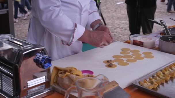 Chef Cuisinier Casonsei Les Pâtes Farcies Italiennes Originaire Brescia Bergame — Video