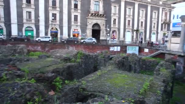 Catania イタリア 1月にStesicoro Squareでのローマの円形劇場の遺跡01 2017 — ストック動画