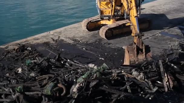 Katania Włochy Grudzień Dźwigi Przy Stosach Śmieci Złomu Metalu Molo — Wideo stockowe