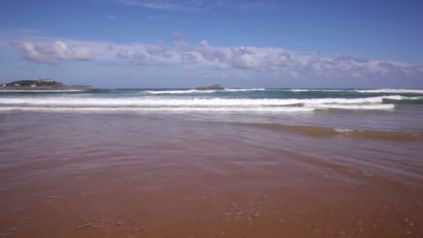看坎塔布里亚海的海浪 — 图库视频影像