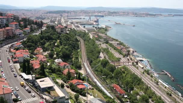 Top View Trieste Och Adriatiska Havet — Stockvideo