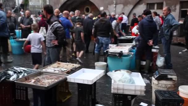 Catânia Itália Abril Pessoas Mercado Peixes Catania Abril 2019 — Vídeo de Stock