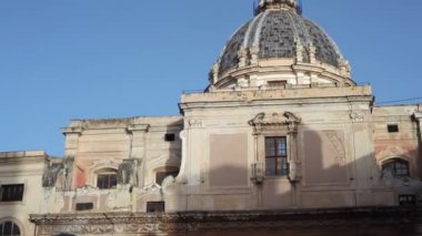 20 Aralık 2016 'da Piazza Pretoria' da Fontana delle Vergogne 'un görüntüsü