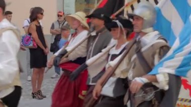 Palmanova, İtalya - Eylül, 03: Tarihsel grupları üzerinde 03 Eylül 2017 tarihsel canlandırma a.d. 1615 sırasında eski kıyafetlerini giymiş