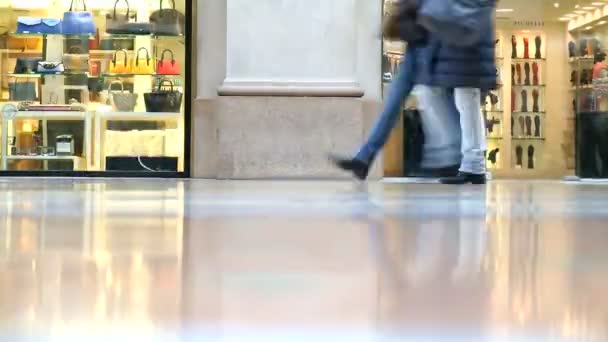 Människor Fotsteg Går Snabbt — Stockvideo