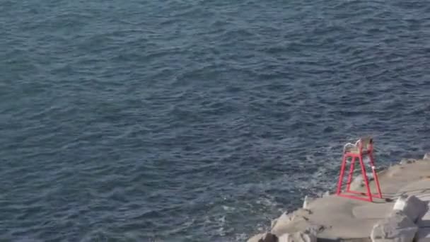 Спасательное Кресло Пляже Зимний Сезон Триполи Италия — стоковое видео