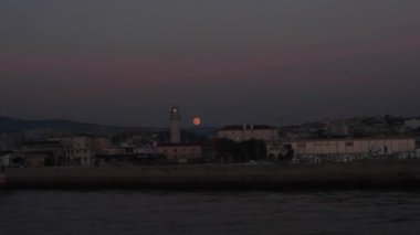 Trieste 'nin feribottan görünüşü