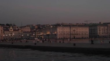 Trieste 'nin feribottan görünüşü
