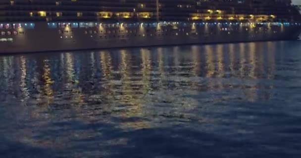Trieste Italia Octubre Vista Nocturna Del Crucero Costa Atracado Muelle — Vídeo de stock