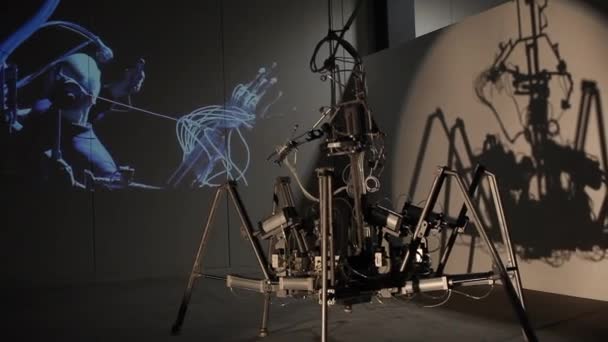 Trieste Italien September Installationen Exoskelett Stelarc Exponeras Esof Euroscience Öppet — Stockvideo