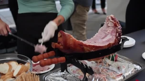 Femme Coupant Jambon Italien Connu Sous Nom Prosciutto Cotto Avec — Video