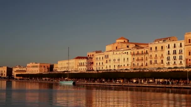 Costa Ortigia Isla Histórica Ciudad Siracusa Italia — Vídeo de stock