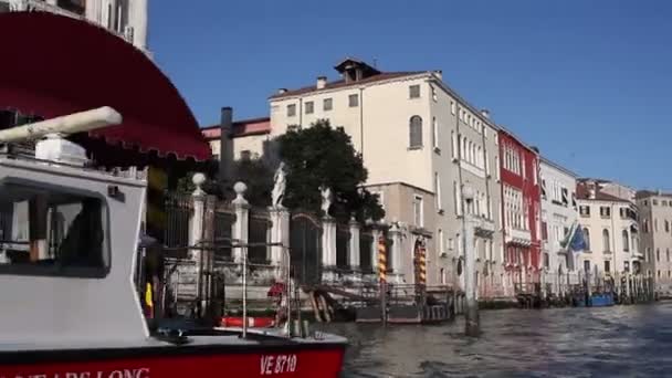 Venice Italien April Utsikt Över Den Typiska Kanalen Venediglagunen Den — Stockvideo