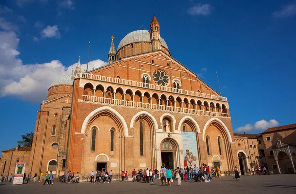 The Pontifical Basilica of Saint Anthony of Padua — Stock Photo, Image