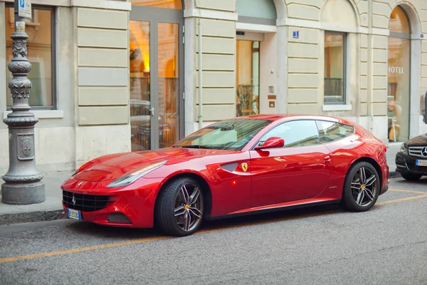 Ferrari FF — Photo