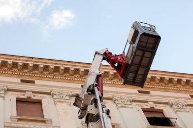 Mobil yükselen iş platformu makine