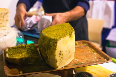 Antep fıstığı peynir