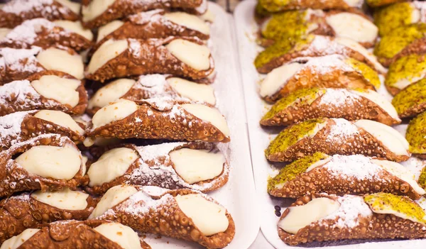 Cannoli, pasticceria siciliana — Foto Stock