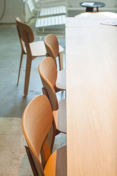 Καρέκλες και τραπέζι — Φωτογραφία Αρχείου