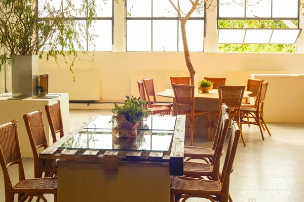 레스토랑 테이블의 보기 — 스톡 사진