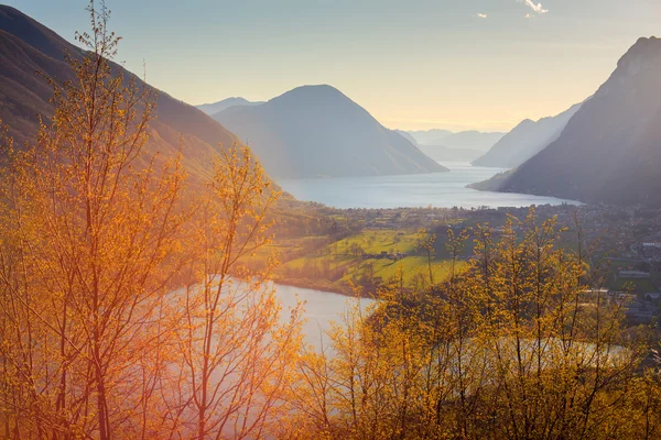 Jezioro Lugano i jezioro Piano — Zdjęcie stockowe